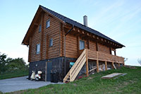 Norský srubový dům v obci Zakřany