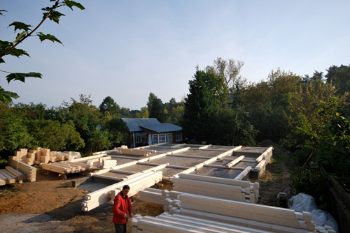stavba roubenek 2
