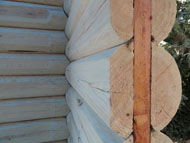 Detail der Balkenbearbeitung im Interieur 